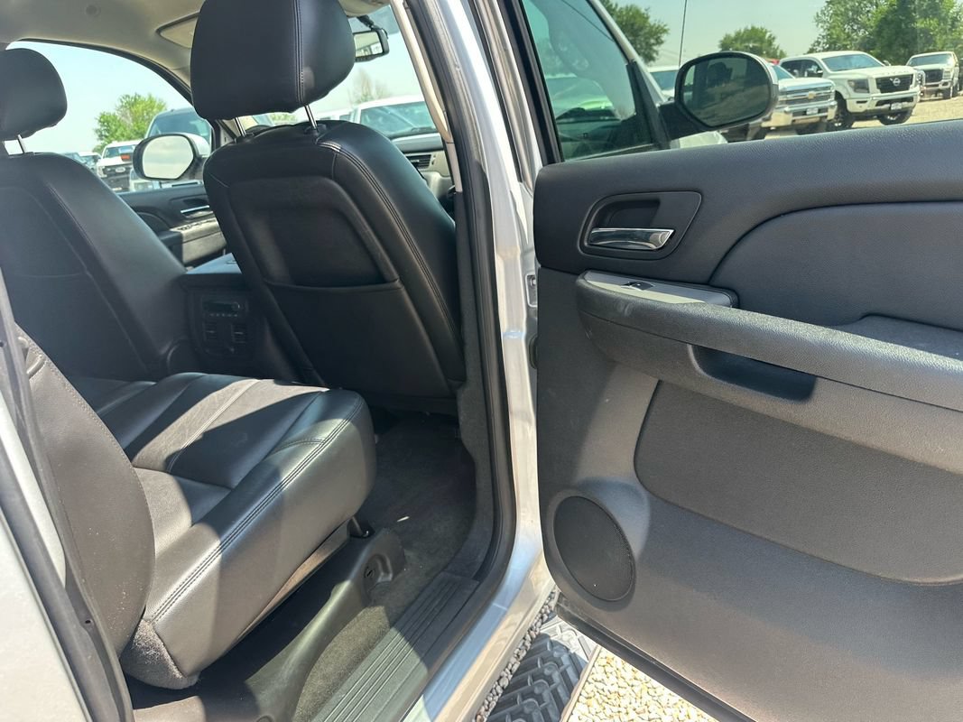 Used 2012 Chevrolet Avalanche LT AWD/4WD image 22