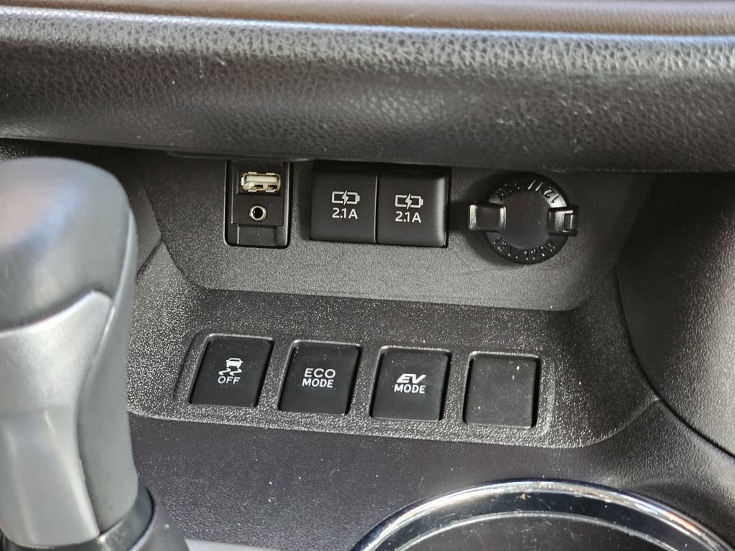 Used 2018 Toyota Highlander Limited Platinum w/ Carpet Mat Package (TMS) AWD/4WD image 33