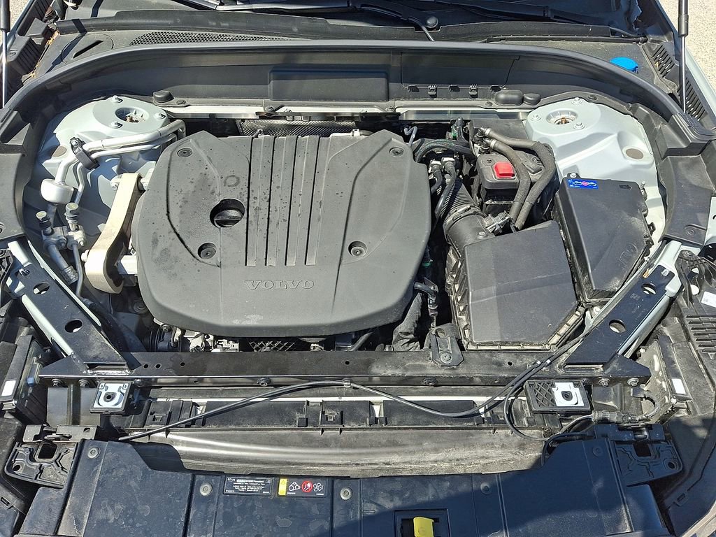 Used 2024 Volvo XC60 B5 Plus w/ Protection Package Premier image 28