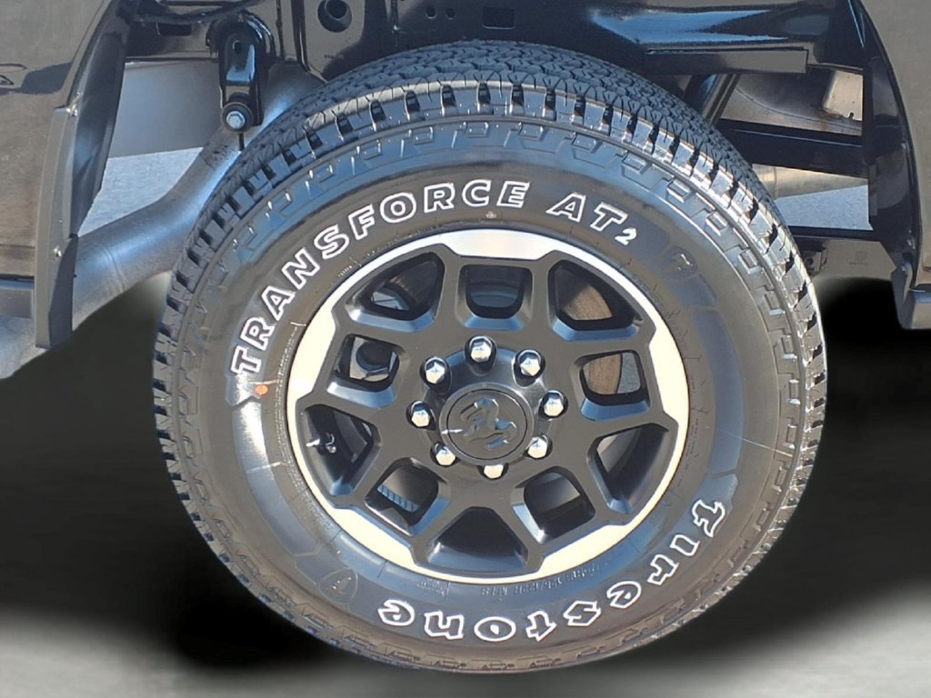 Used 2026 RAM 2500 Laramie AWD/4WD image 9