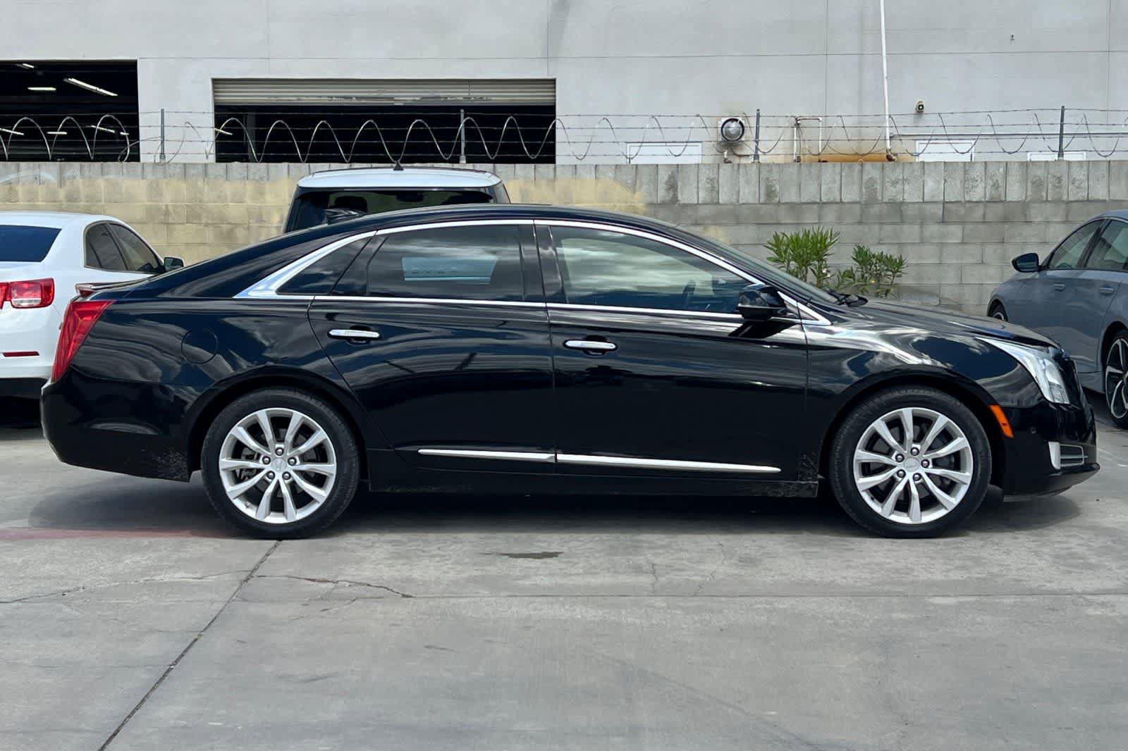 Used 2017 Cadillac XTS Luxury FWD image 9