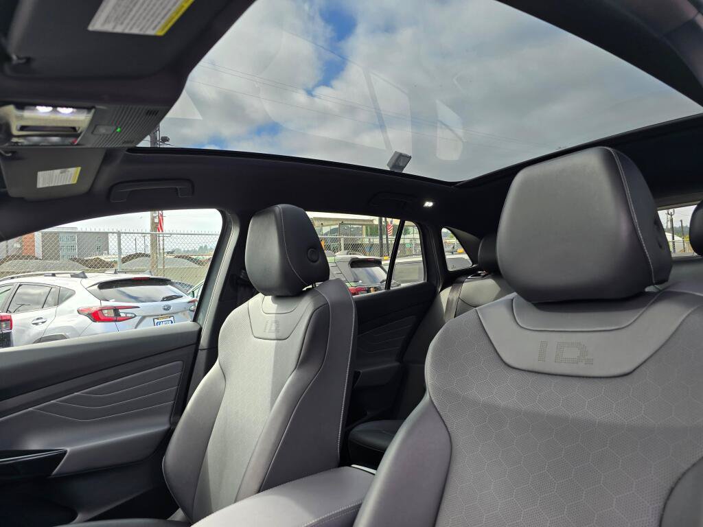 Used 2023 Volkswagen ID.4 Pro S AWD/4WD image 20