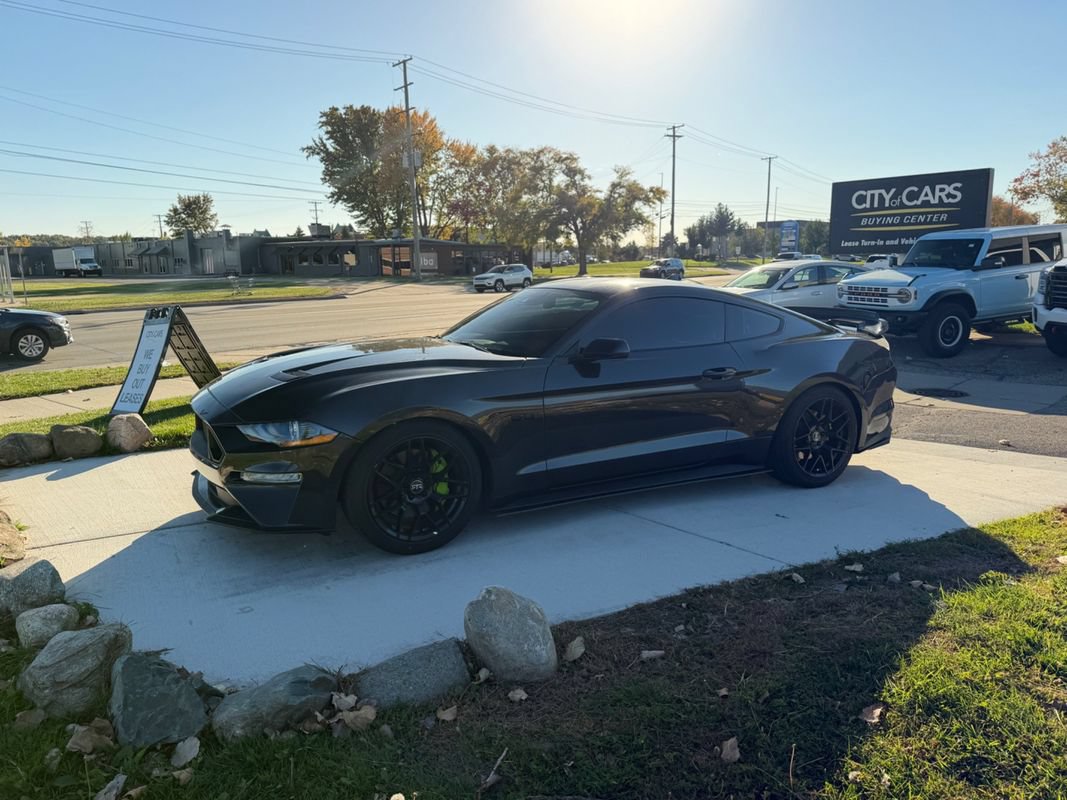 Used 2023 Ford Mustang GT Premium w/ Equipment Group 401A RWD image 9