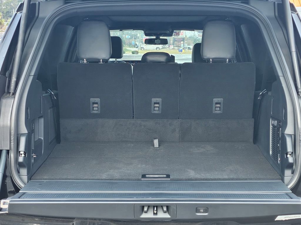 New 2025 Ford Expedition Max Platinum w/ Stealth Performance Package image 33