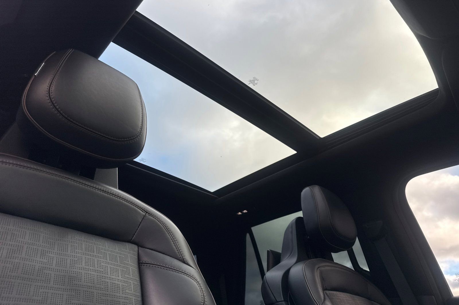 Used 2025 Lincoln Navigator Black Label image 18