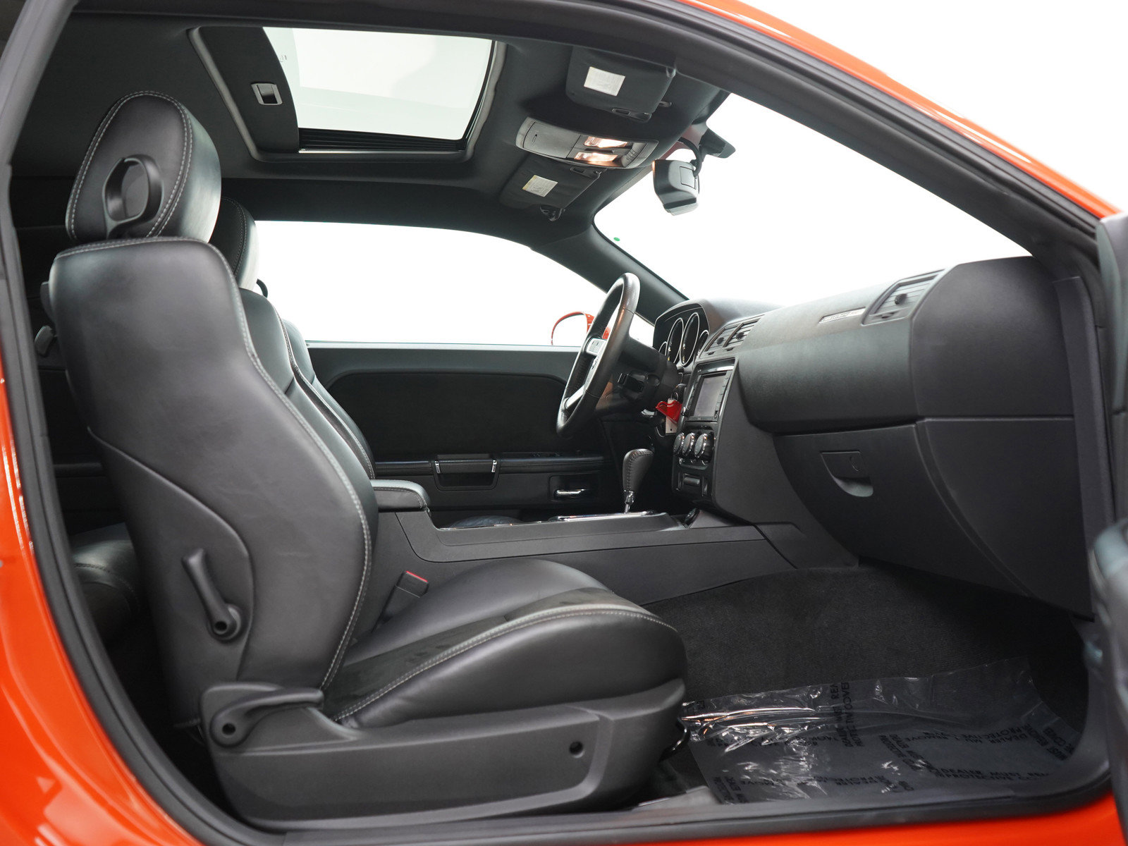 Used 2009 Dodge Challenger SRT8 RWD image 11