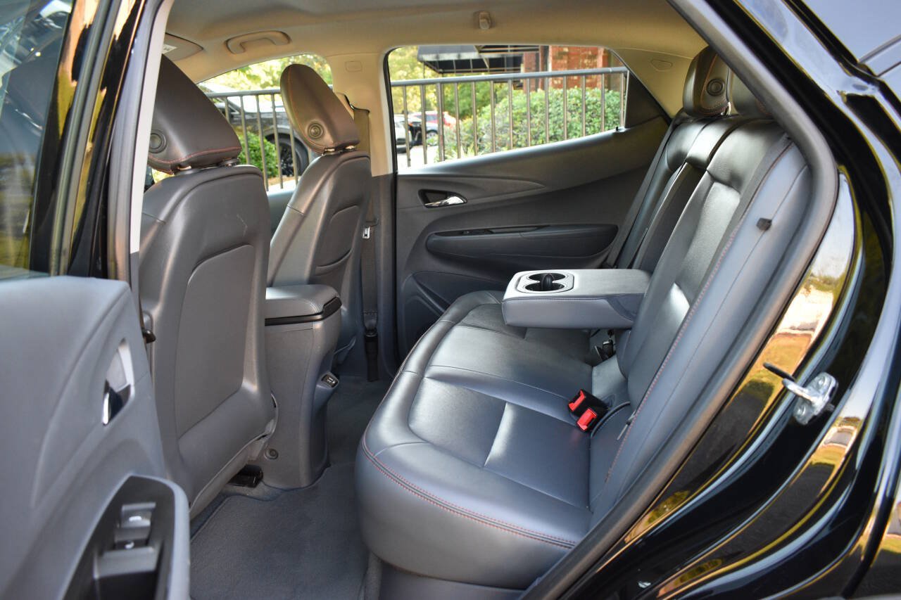 Used 2021 Chevrolet Bolt Premier w/ Infotainment Package FWD image 9