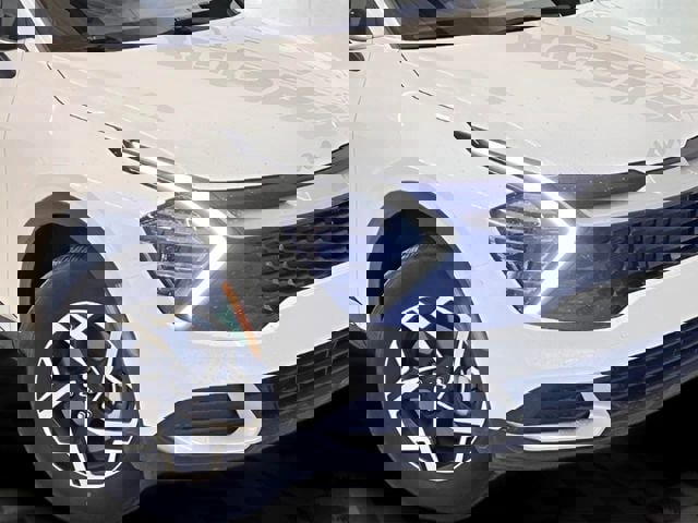 Used 2025 Kia Sportage LX image 27