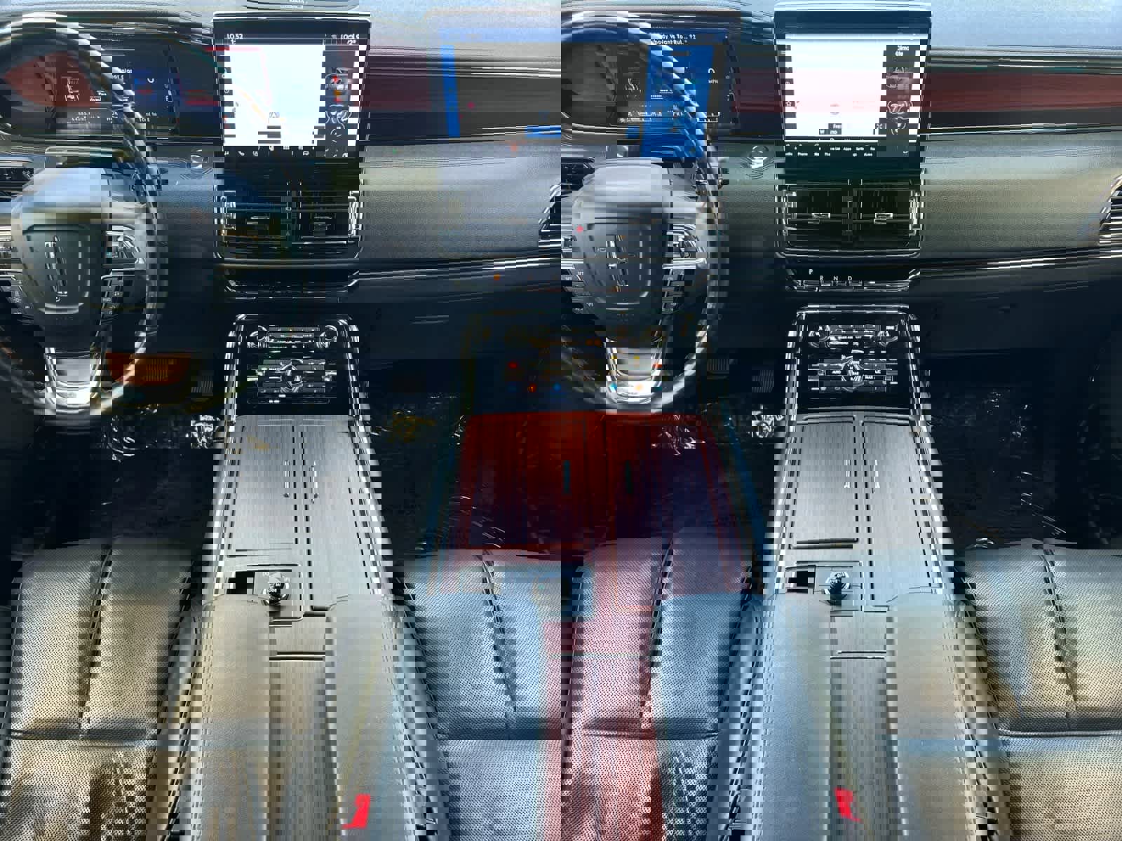 Used 2023 Lincoln Navigator Reserve image 3