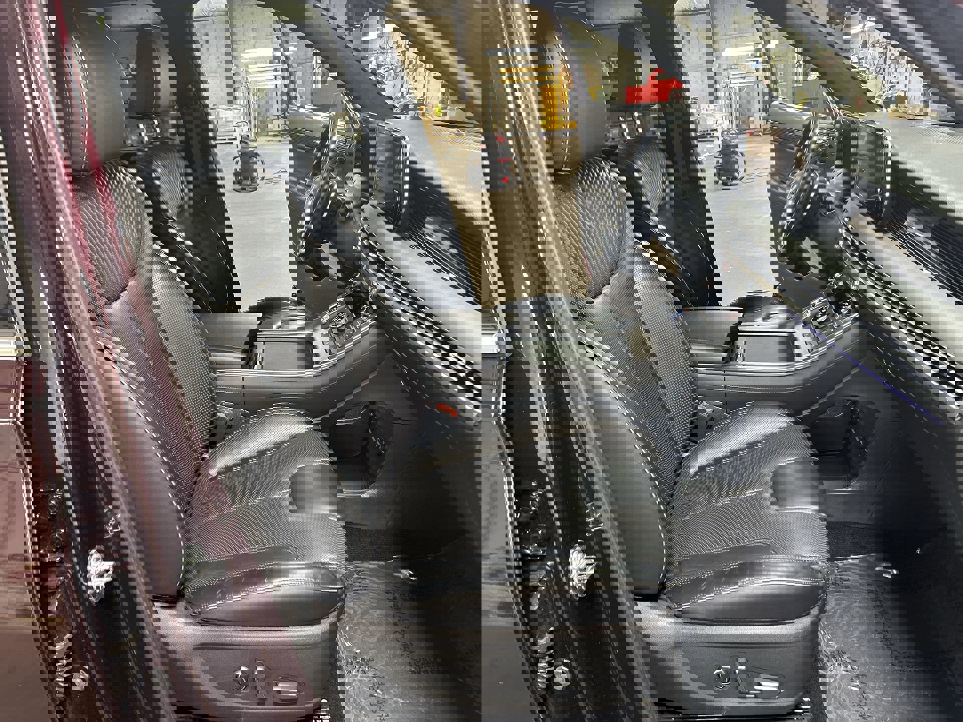 Used 2024 Hyundai Palisade Calligraphy image 29