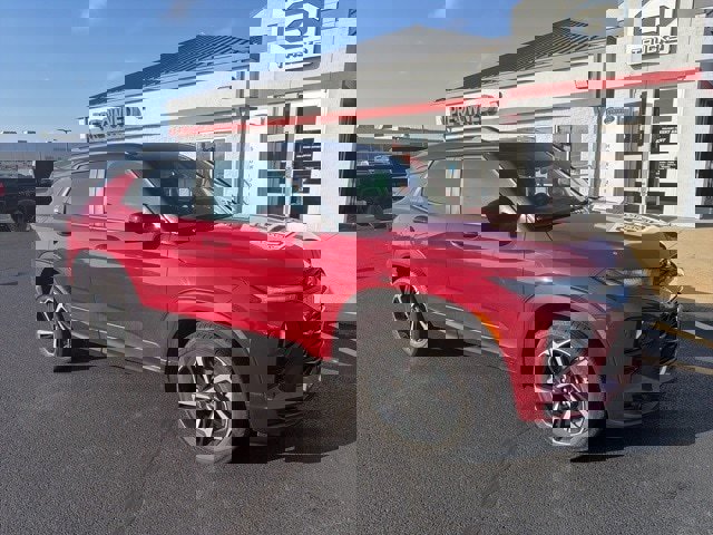 Used 2021 Chevrolet TrailBlazer RS w/ Sun and Liftgate Package image 1