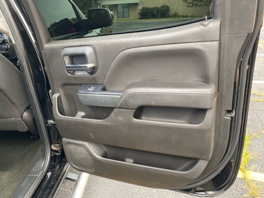 Used 2018 Chevrolet Silverado 1500 LT w/ All Star Edition image 23