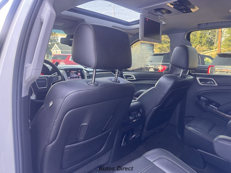 Used 2015 GMC Yukon Denali w/ Premium Package AWD/4WD image 34