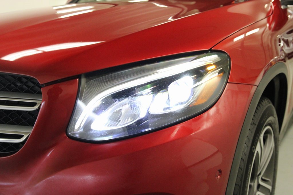 Used 2017 Mercedes-Benz GLC 300 4MATIC image 9