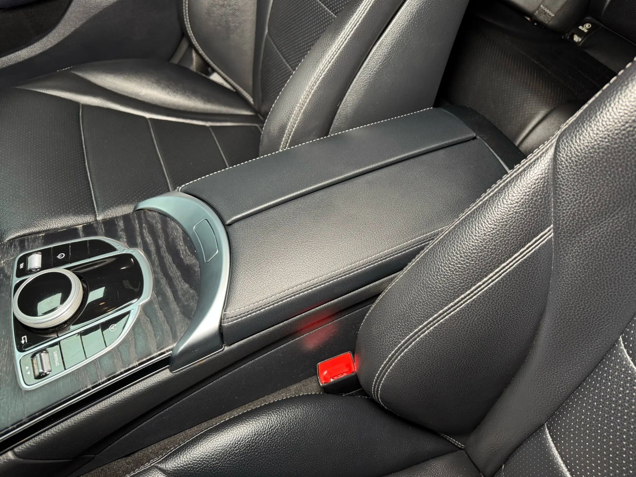 Used 2018 Mercedes-Benz C 300 Sedan image 34