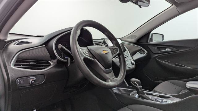 Used 2022 Chevrolet Malibu LT FWD image 23