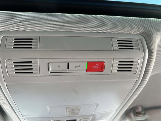 Used 2025 Volkswagen Taos SE image 36