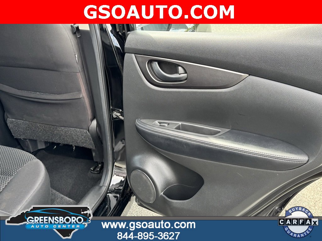 Used 2018 Nissan Rogue Sport S image 18