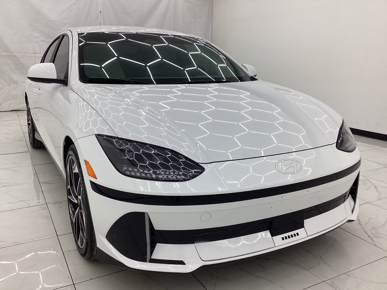 Used 2023 Hyundai Ioniq 6 SEL image 3