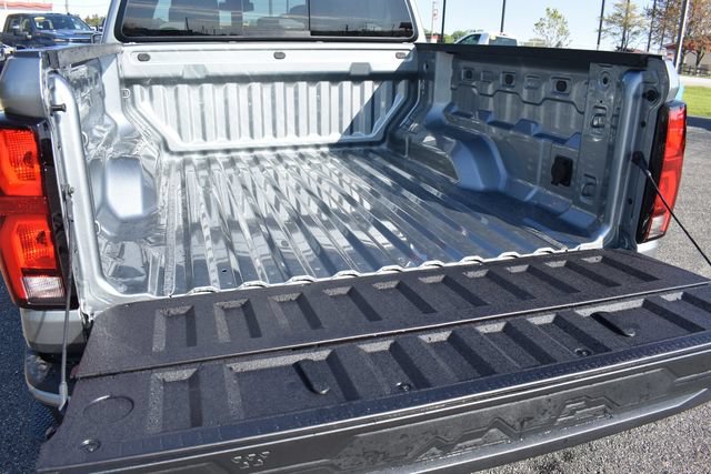 New 2026 Chevrolet Colorado LT w/ LT Convenience Package AWD/4WD image 17
