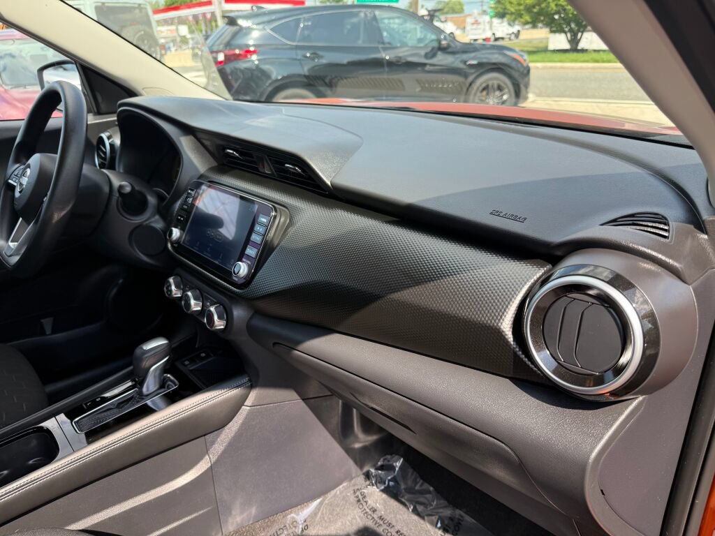 Used 2023 Nissan Kicks SV FWD image 28