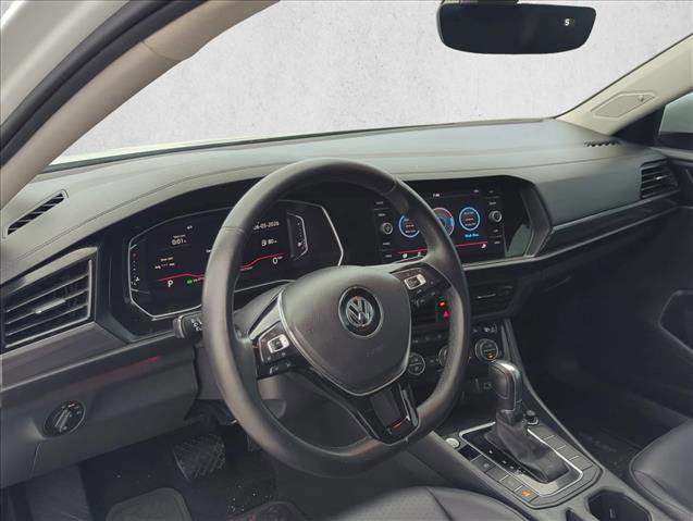 Used 2019 Volkswagen Jetta SEL w/ Cold Weather Package FWD image 9