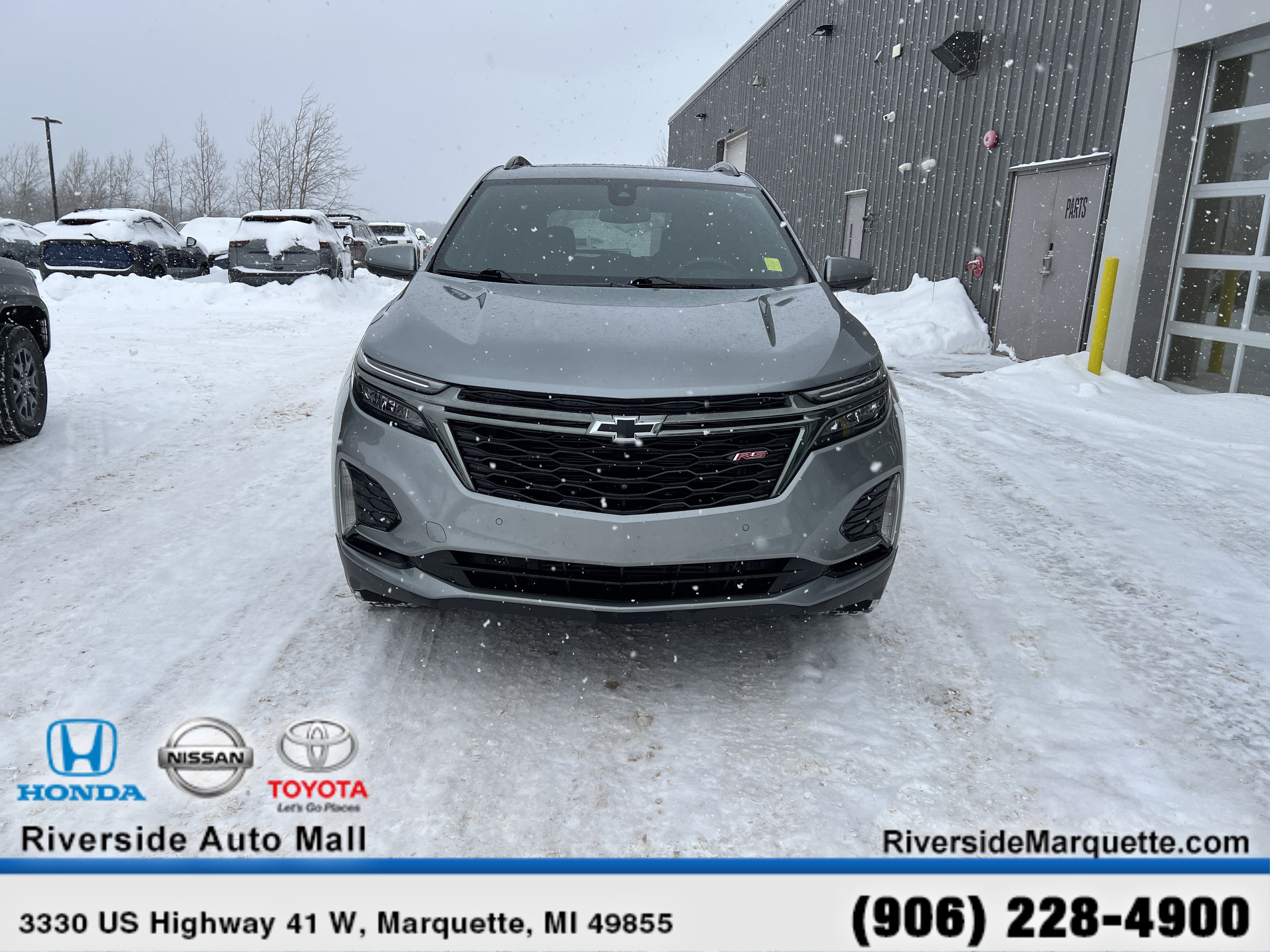 Used 2024 Chevrolet Equinox RS w/ RS Leather Package image 2