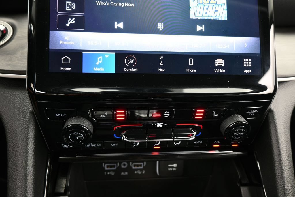 Used 2023 Jeep Grand Cherokee L Limited AWD/4WD image 26