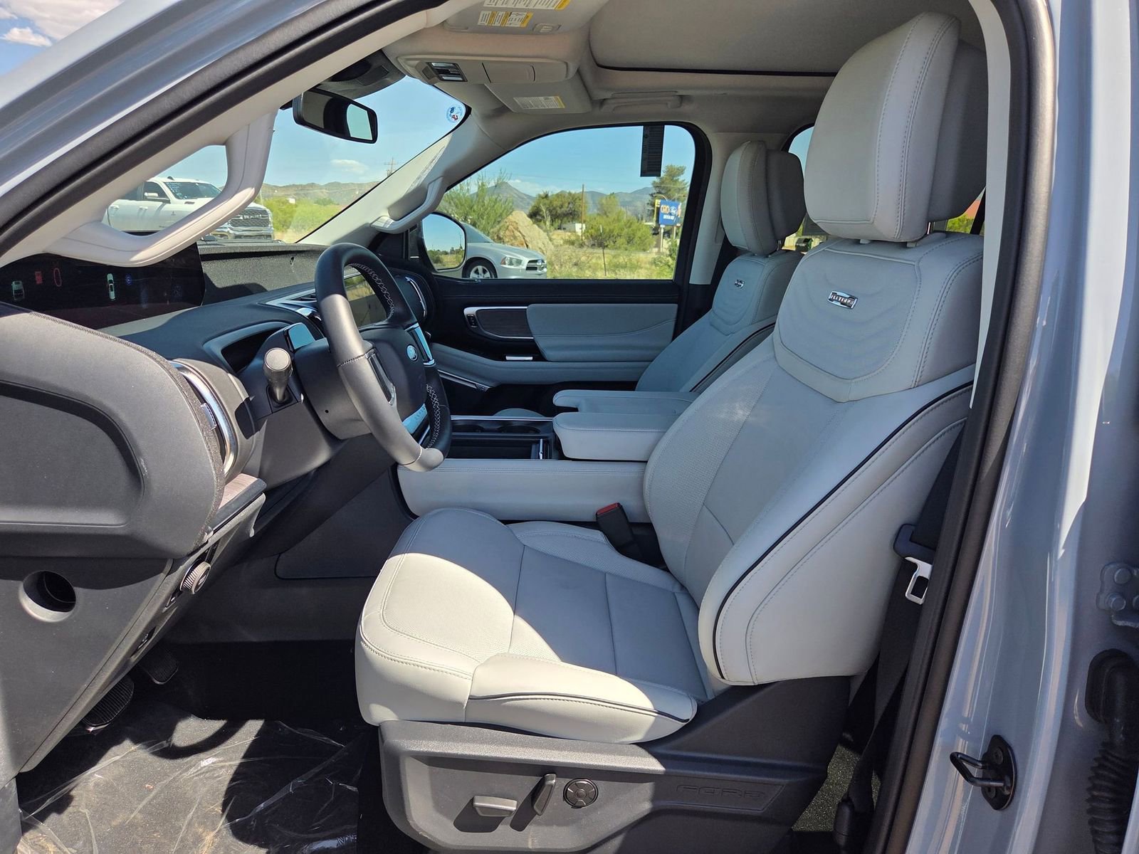 New 2026 Ford Expedition Platinum w/ Platinum Ultimate Package AWD/4WD image 11