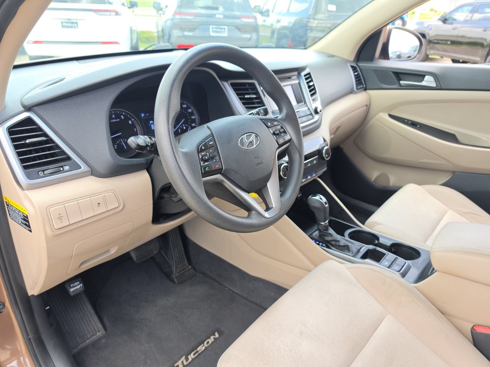 Used 2017 Hyundai Tucson SE w/ SE Popular Package 02 FWD image 9