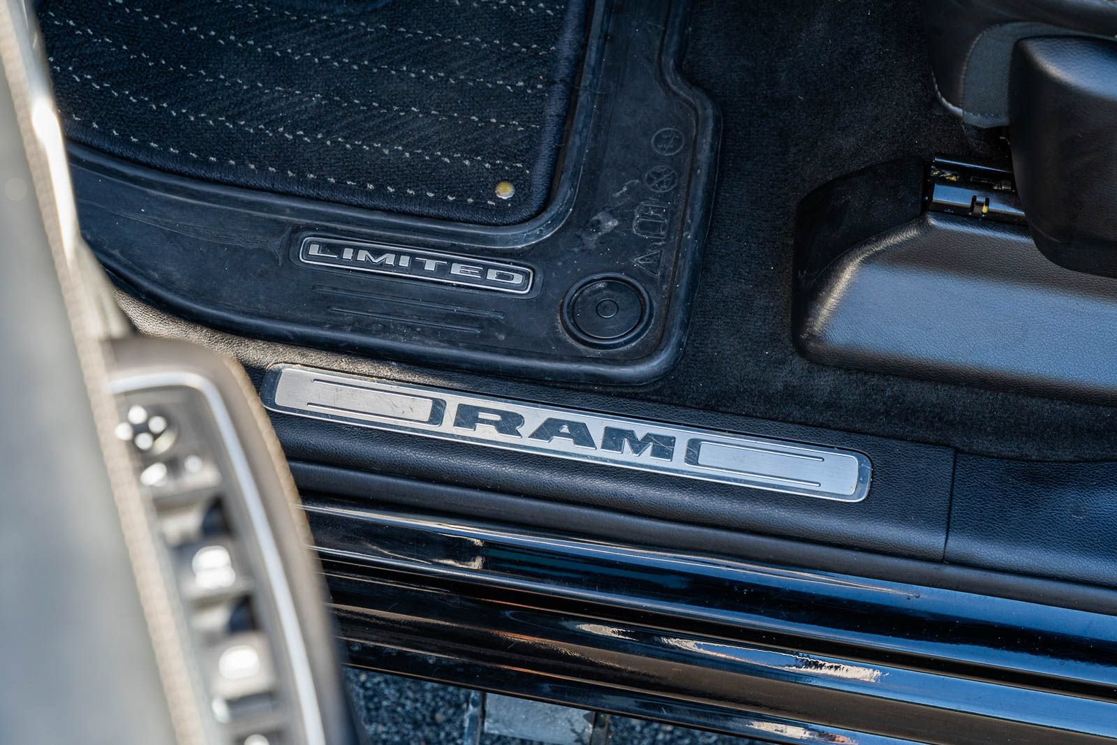 Used 2020 RAM 1500 Limited AWD/4WD image 29