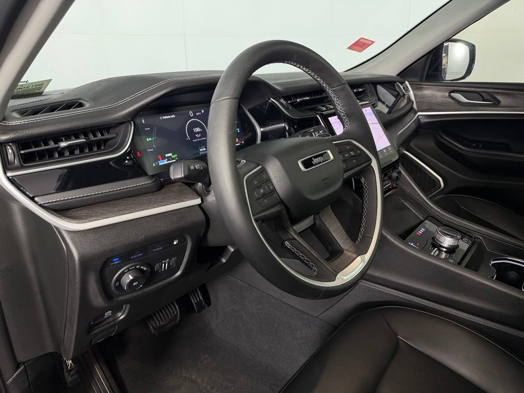 Used 2024 Jeep Grand Cherokee Limited 4xe AWD/4WD image 12