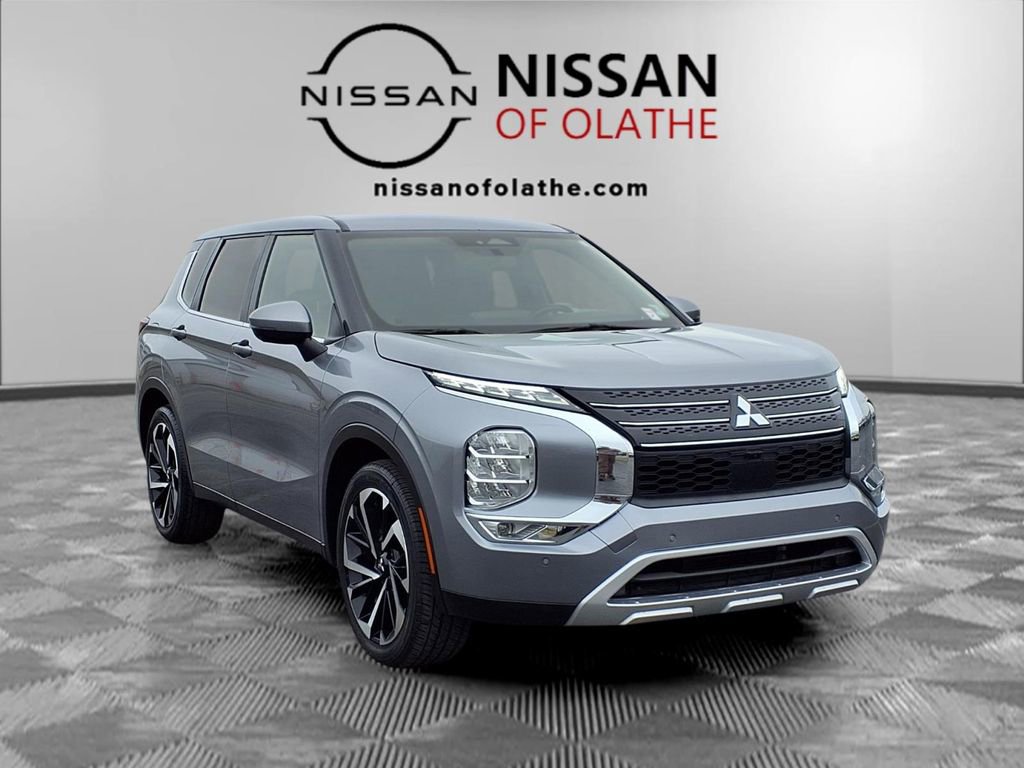 Used 2024 Mitsubishi Outlander SE image 31