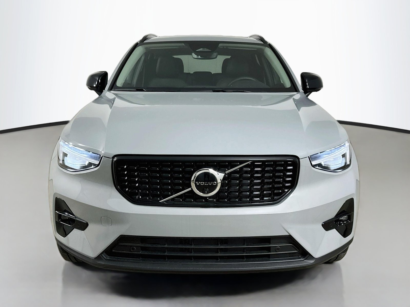 New 2026 Volvo XC40 B5 Plus w/ Protection Package Premier AWD/4WD image 2