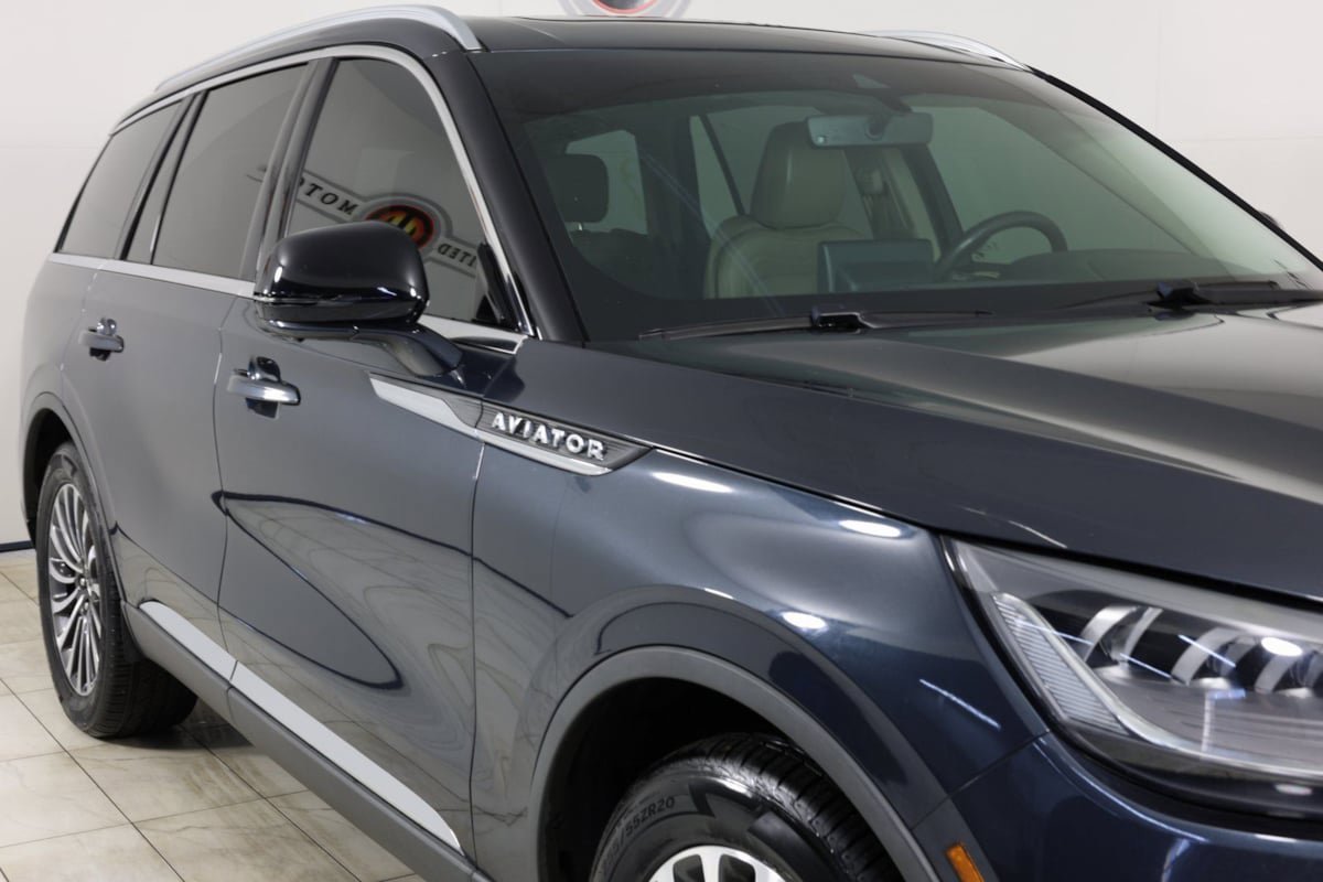 Used 2021 Lincoln Aviator Reserve w/ Class IV Trailer Tow Package AWD/4WD image 39