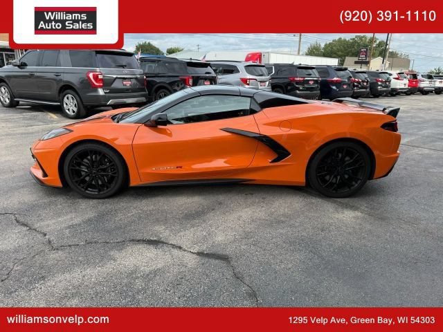 Used 2024 Chevrolet Corvette Stingray Preferred Conv w/ Z51 Performance Package RWD image 7