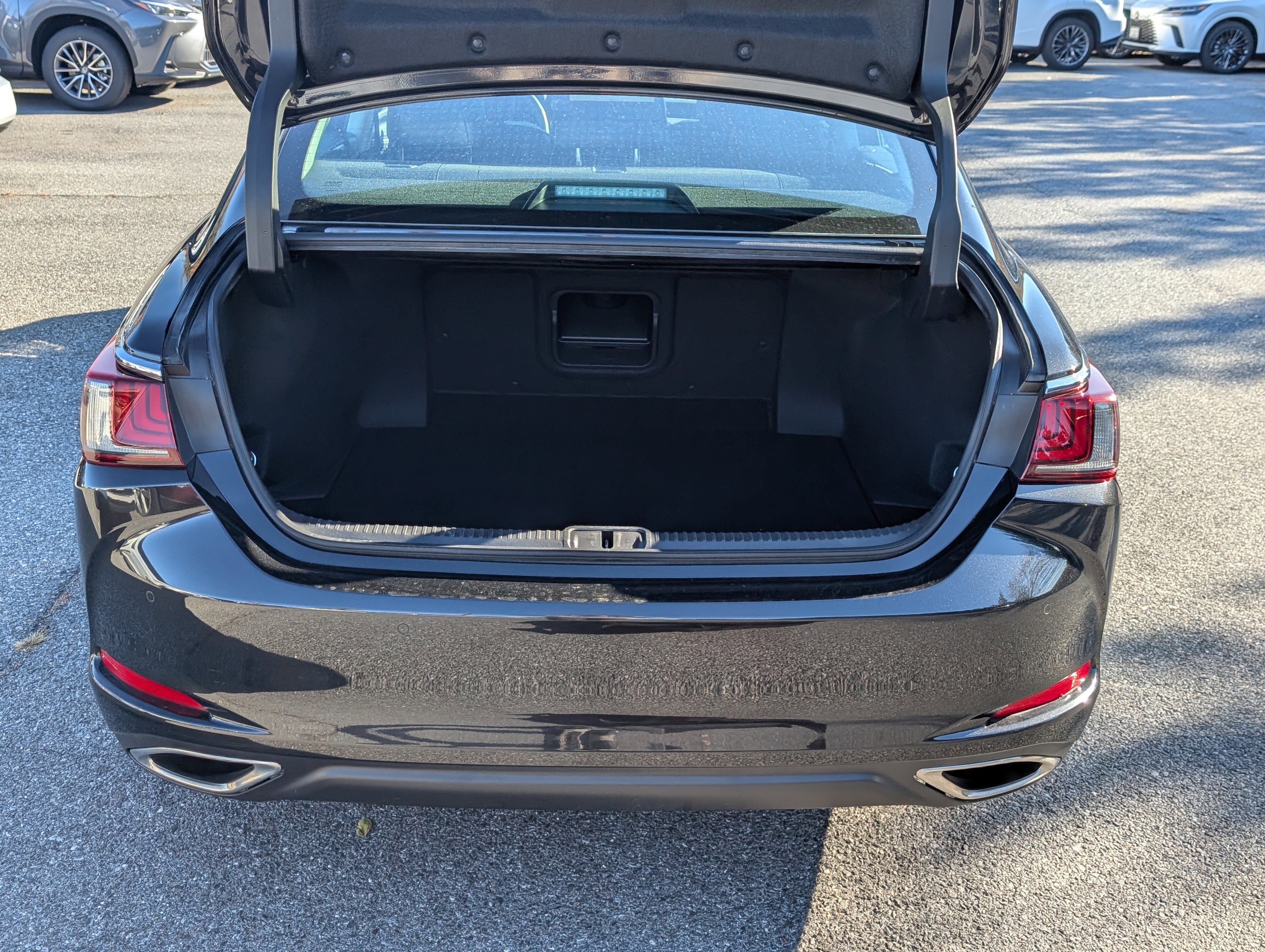 Certified 2024 Lexus ES 350 w/ Premium Package image 13