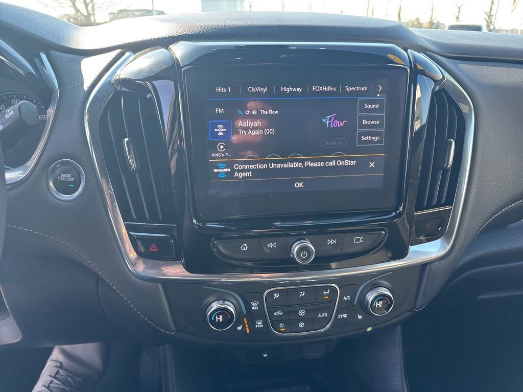 Used 2023 Chevrolet Traverse LT w/ Rear Camera Mirror Package image 14