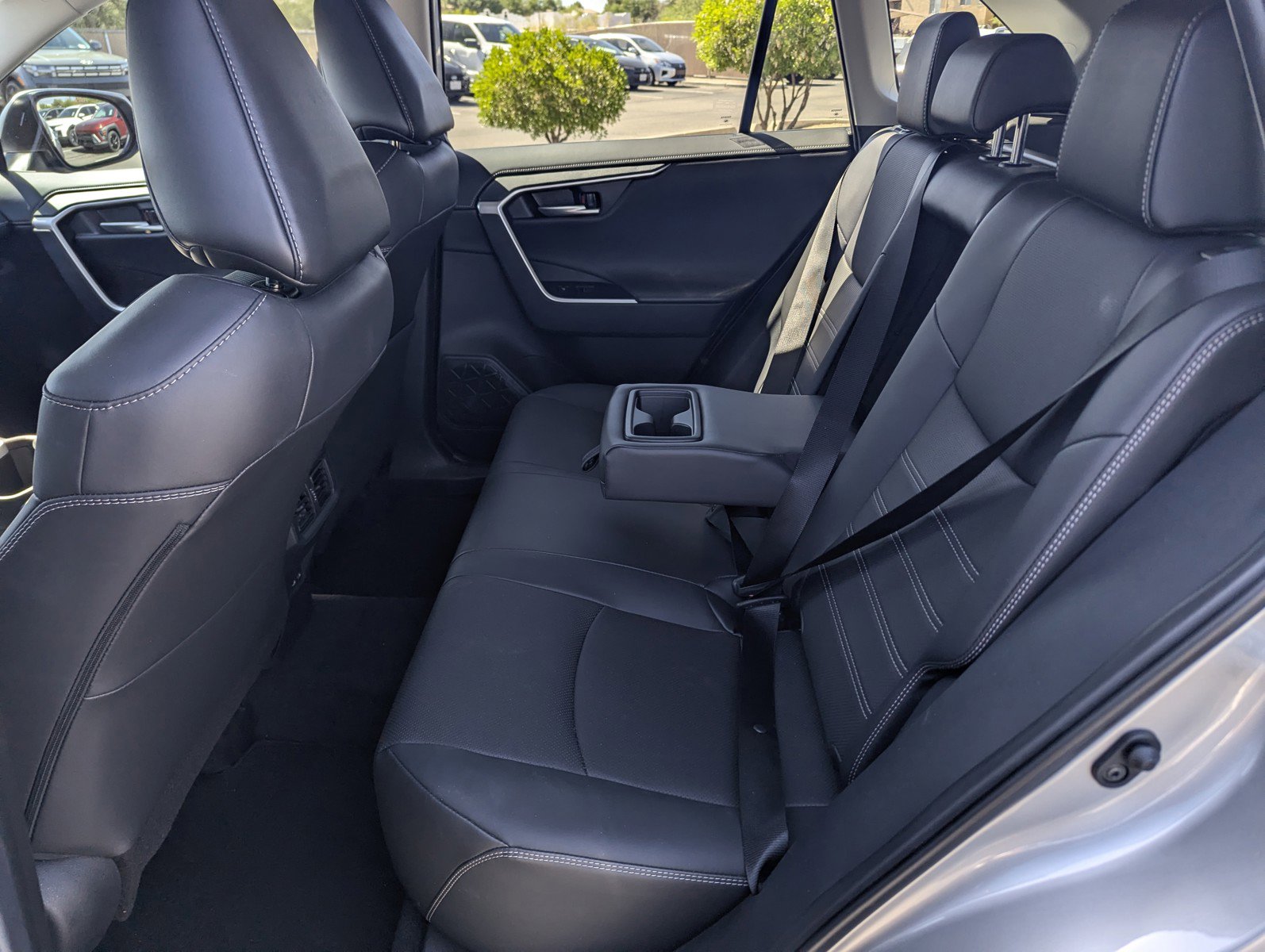 Used 2024 Toyota RAV4 Limited w/ Advanced Technology Package FWD image 8