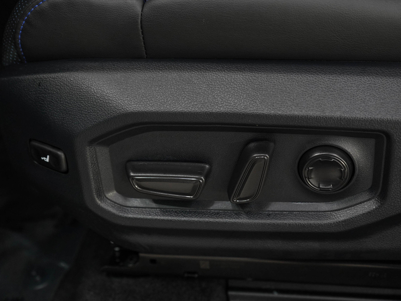 Used 2026 Toyota Sequoia Platinum AWD/4WD image 26