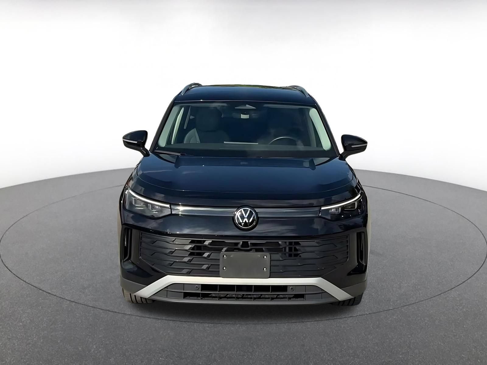Used 2026 Volkswagen Tiguan SE AWD/4WD image 6