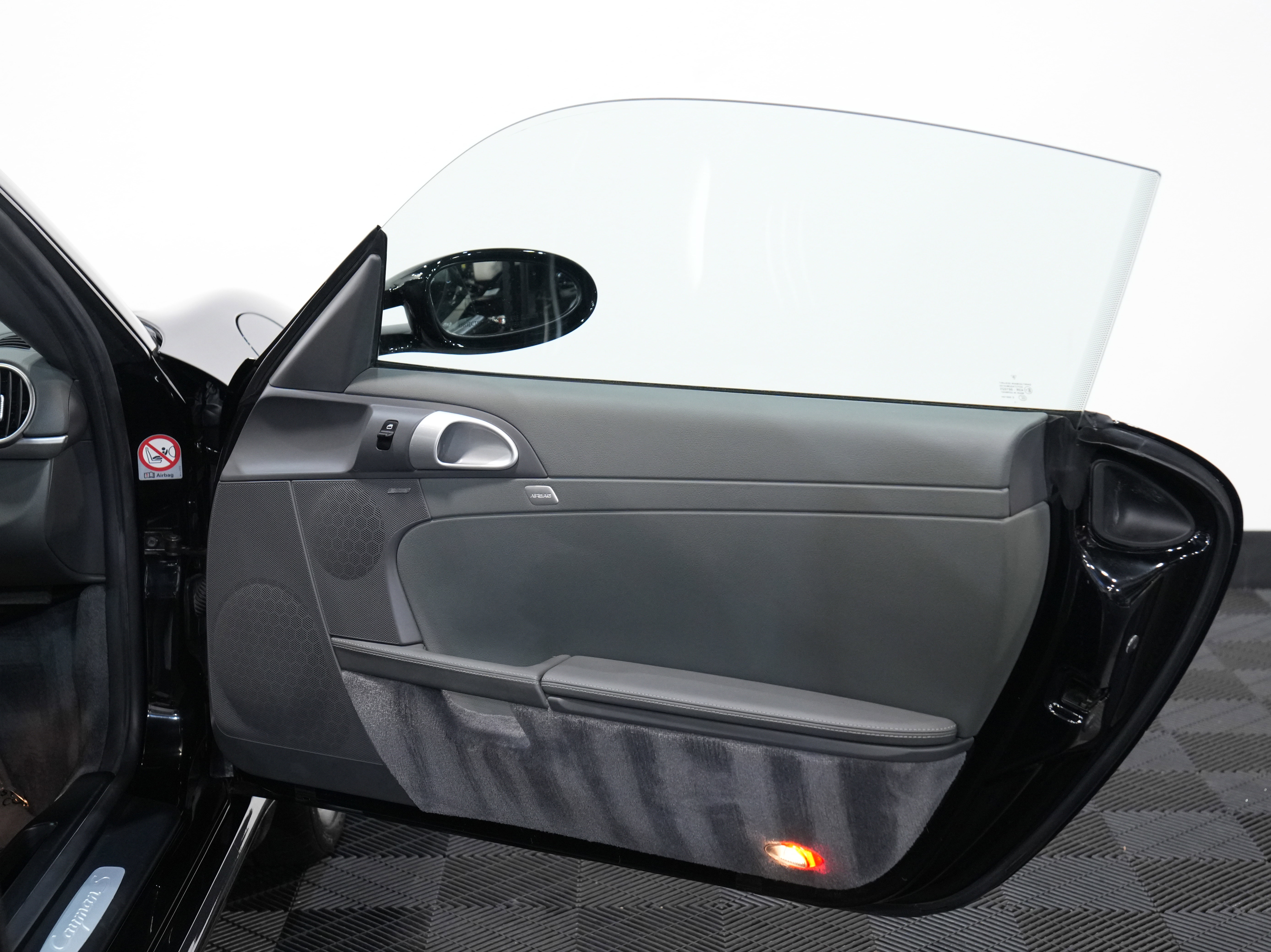 Used 2006 Porsche Cayman S image 24