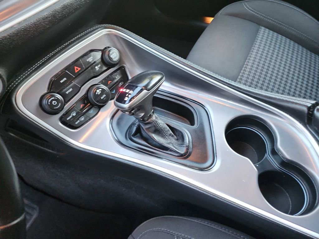 Used 2019 Dodge Challenger SXT image 23
