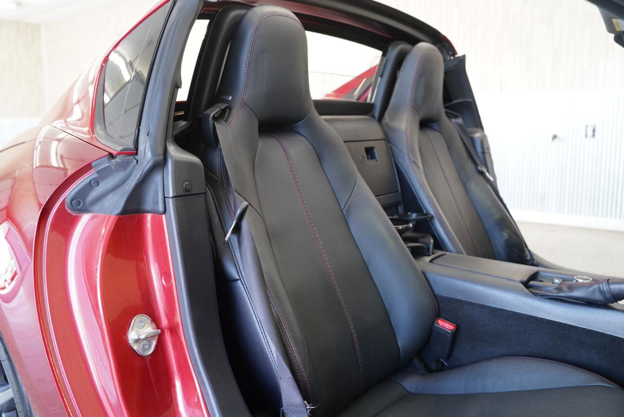 Used 2018 MAZDA MX-5 Miata RF Grand Touring image 34