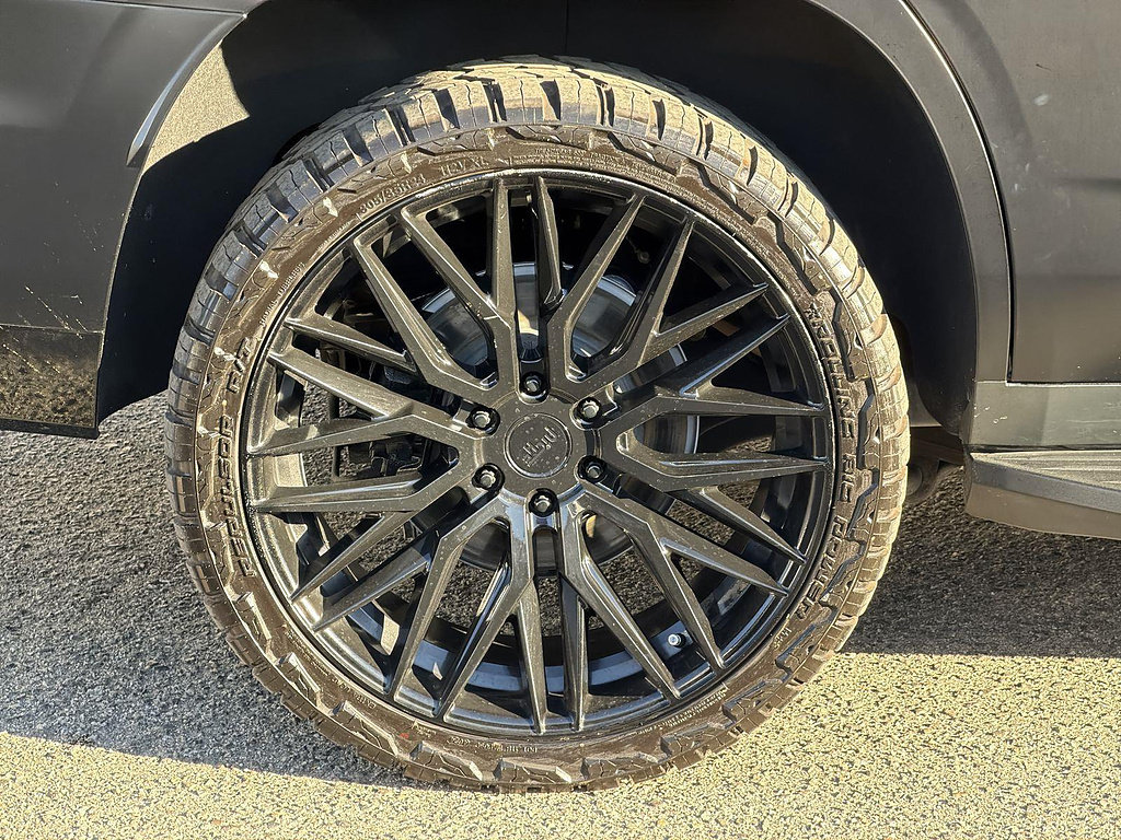 Used 2021 Cadillac Escalade Sport AWD/4WD image 32