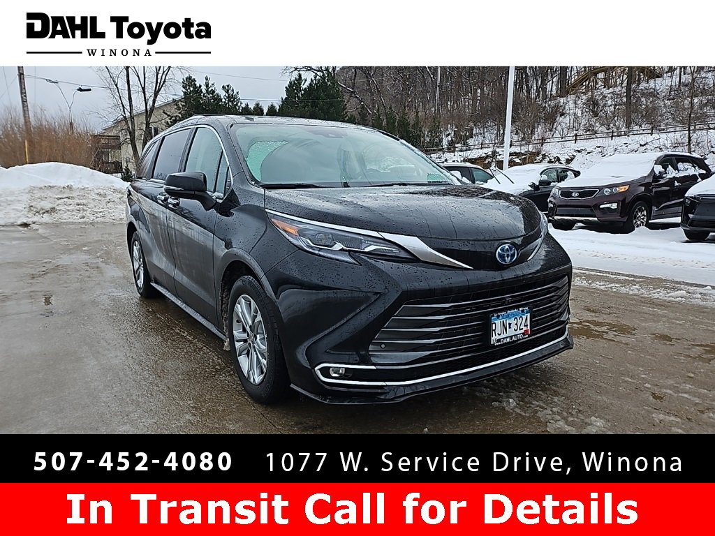 Used 2024 Toyota Sienna Platinum image 1