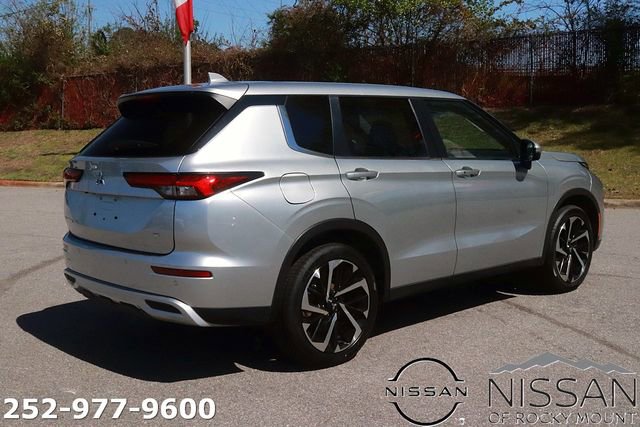 Used 2024 Mitsubishi Outlander SE image 5