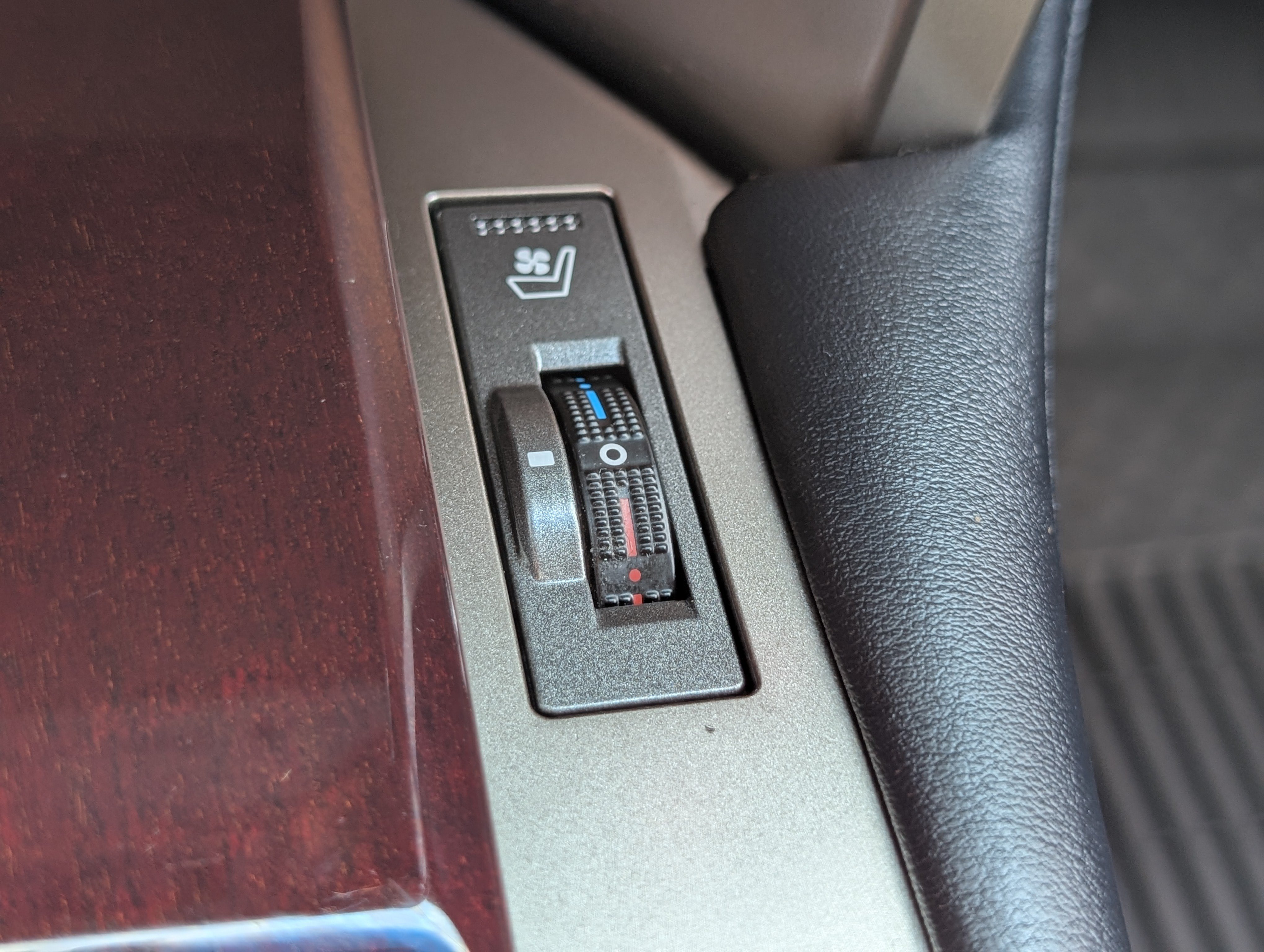 Used 2019 Lexus GX 460 Premium AWD/4WD image 27