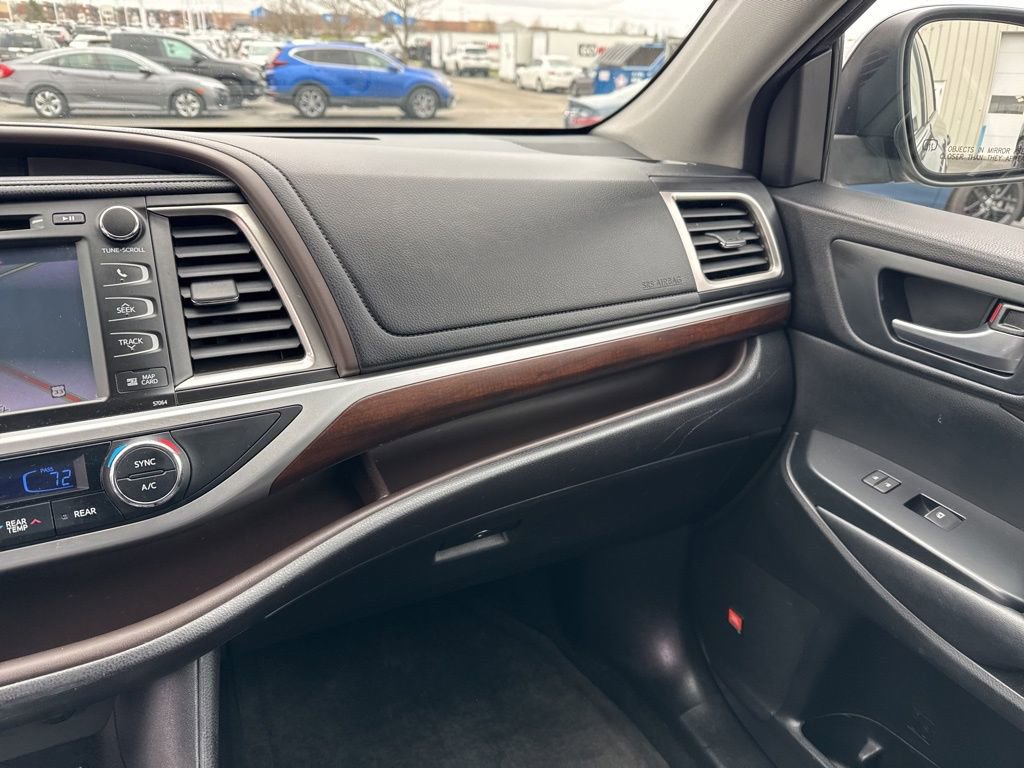 Used 2015 Toyota Highlander Limited AWD/4WD image 27