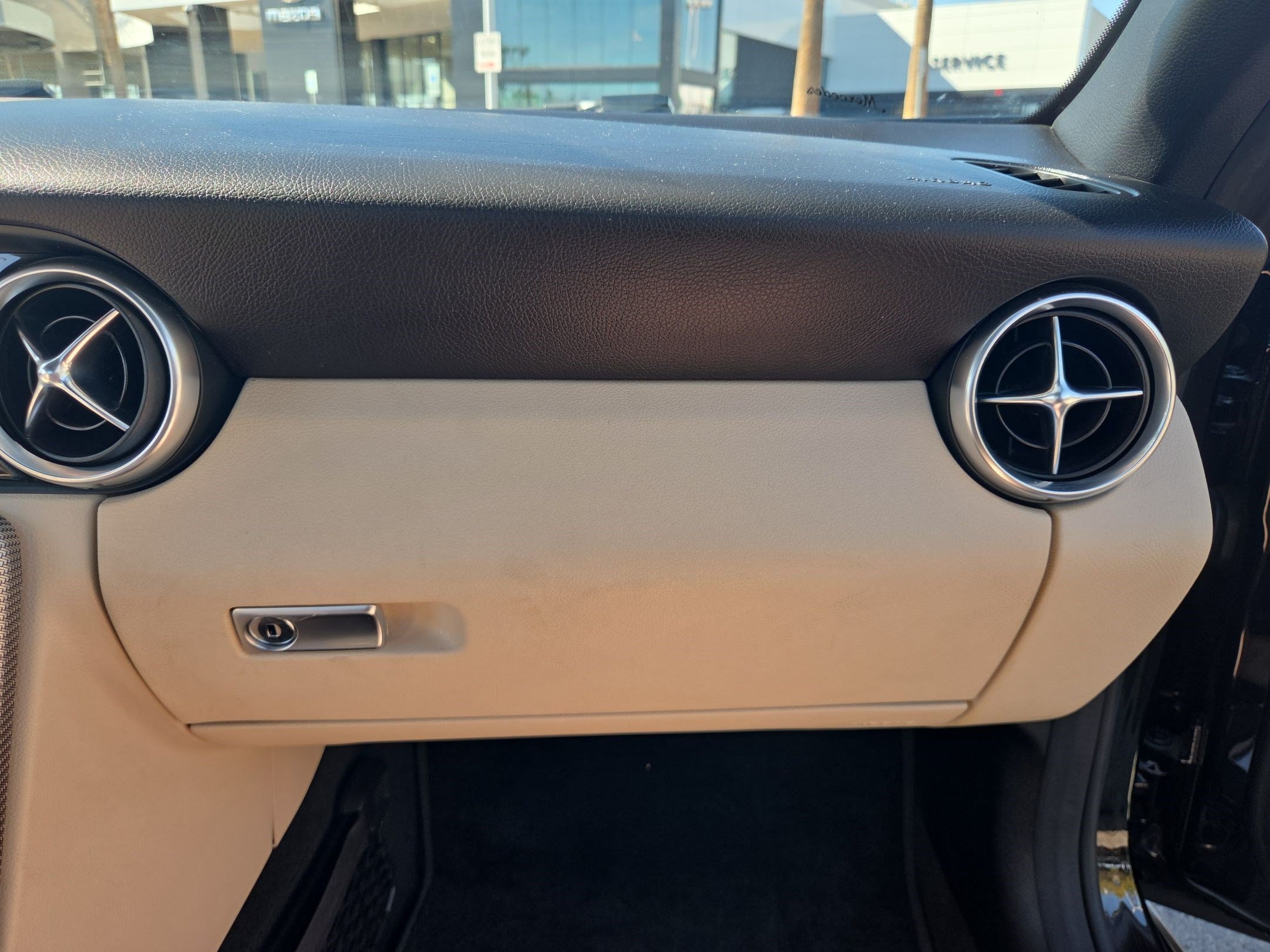 Used 2019 Mercedes-Benz SLC 300 image 29